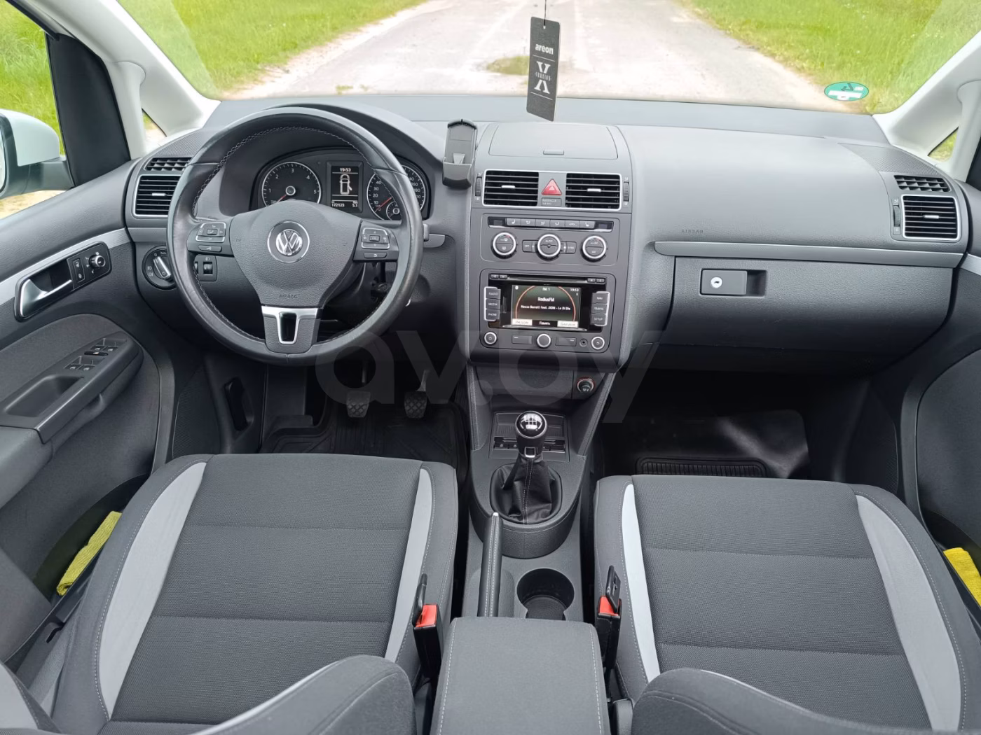 Volkswagen Touran фото 18