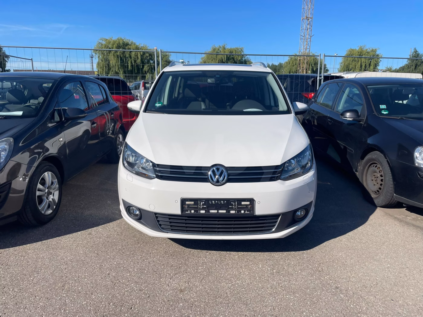 Volkswagen Touran фото 2