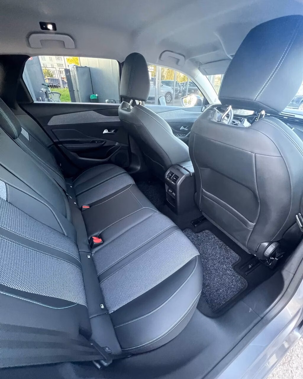 Peugeot 308 фото 14