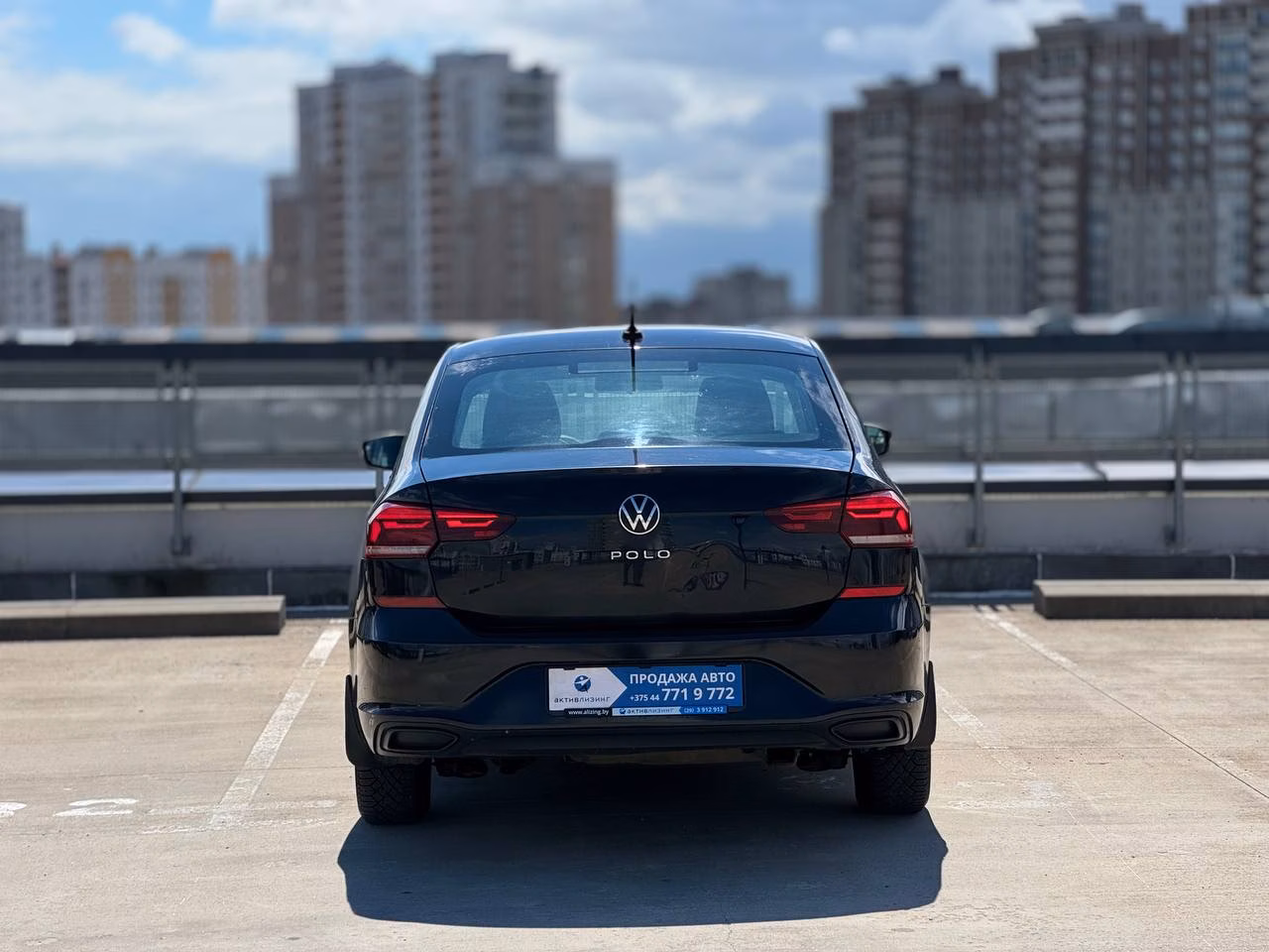 Volkswagen Polo Sedan фото 6