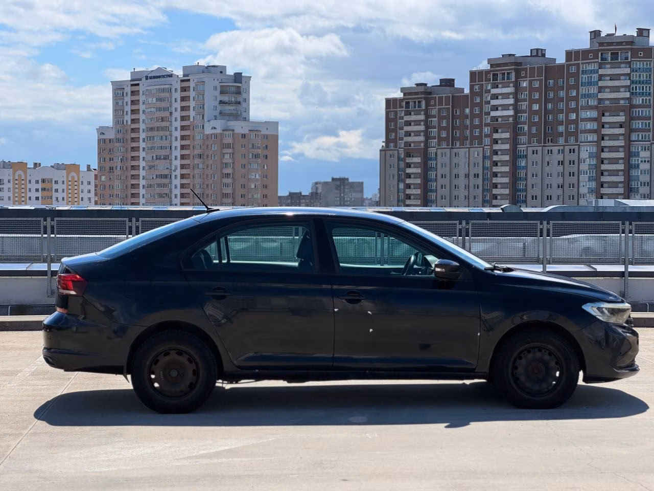 Volkswagen Polo Sedan фото 4