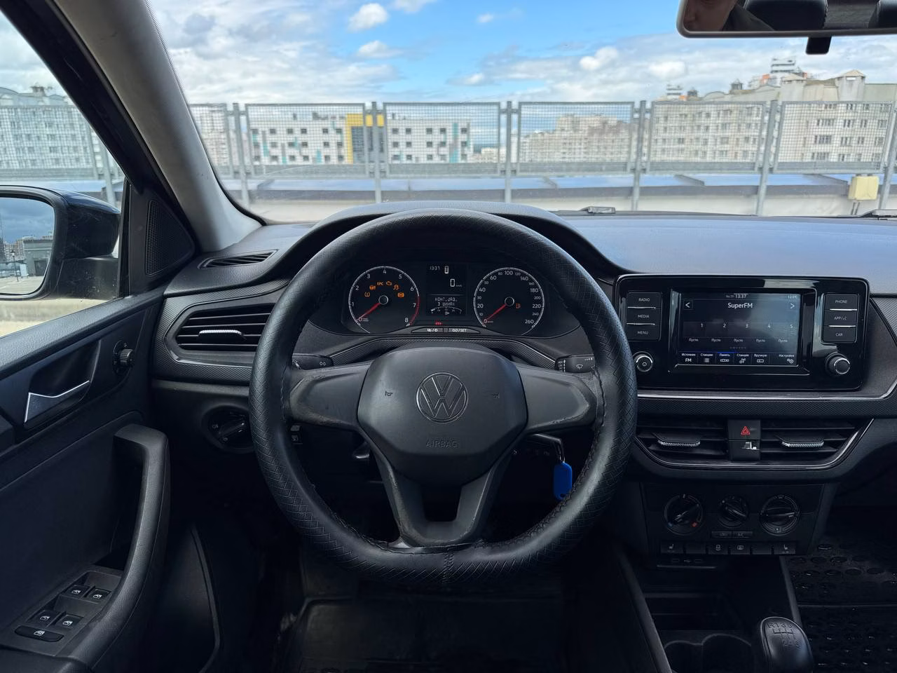 Volkswagen Polo Sedan фото 13