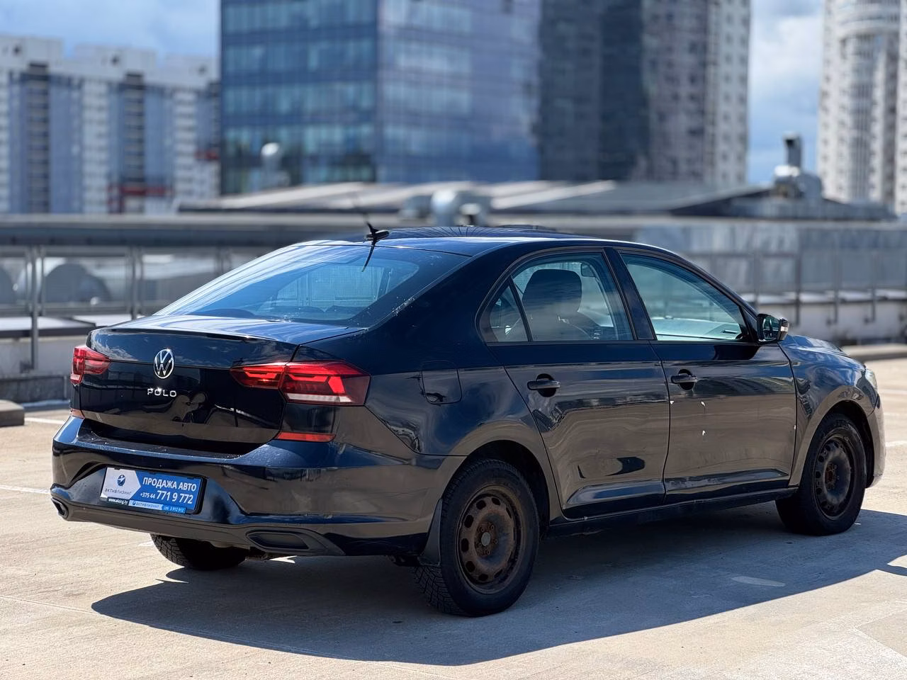 Volkswagen Polo Sedan фото 5