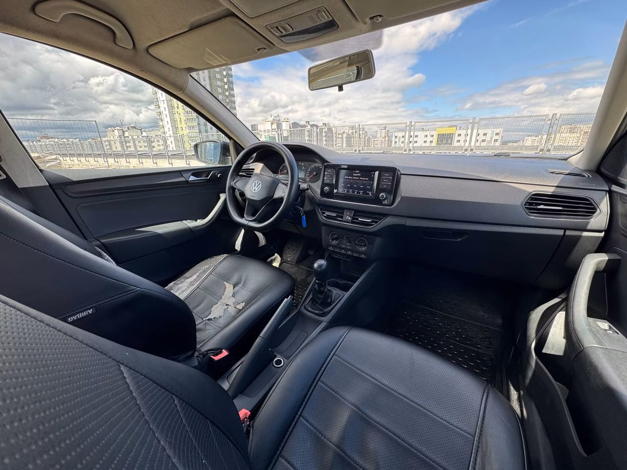 Volkswagen Polo Sedan фото 11