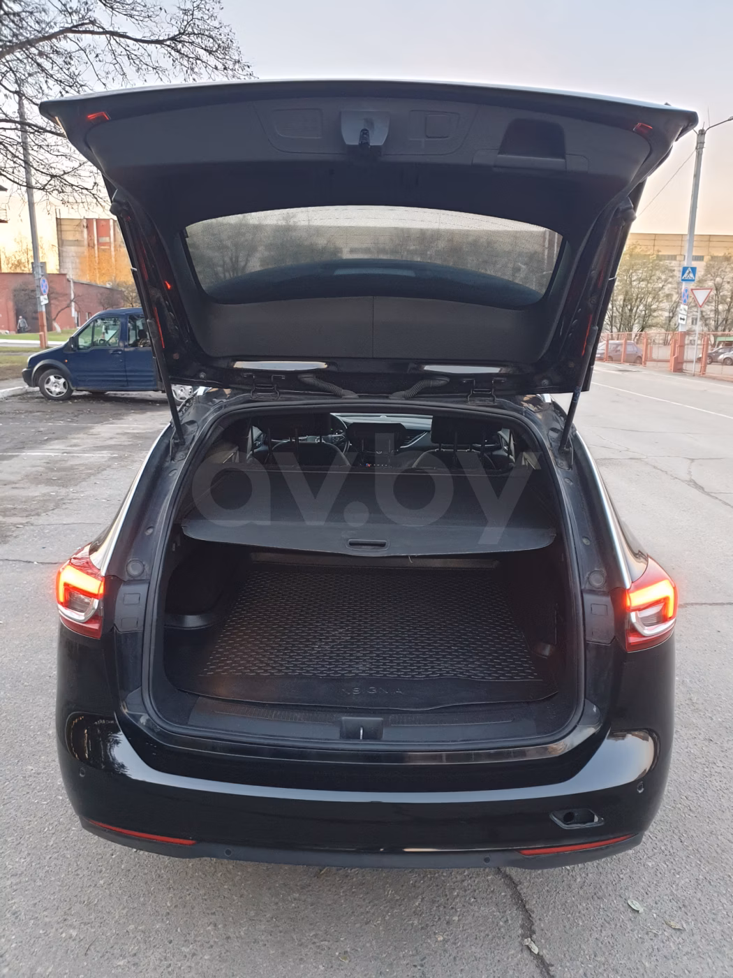 Opel Insignia фото 9
