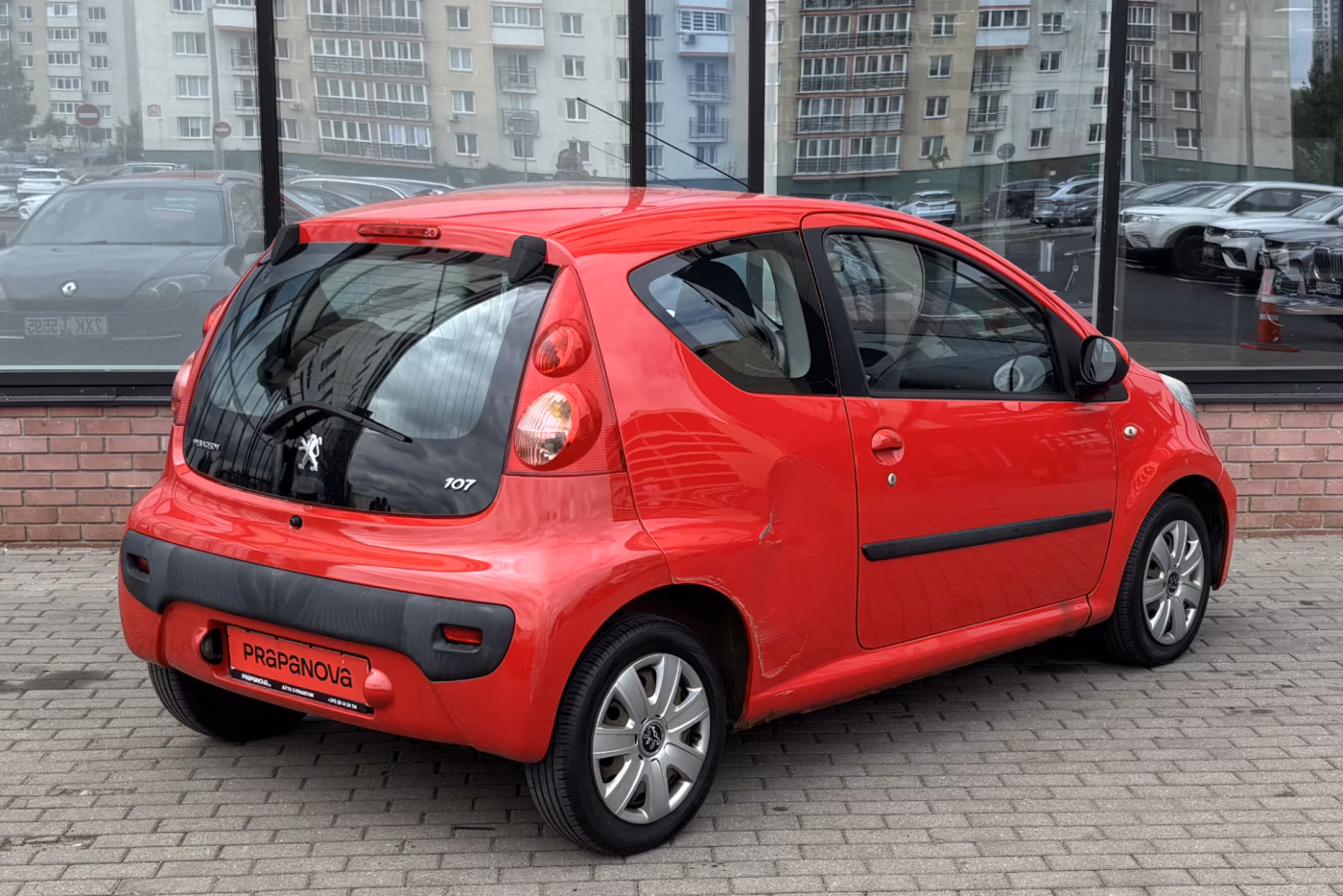 Peugeot 107 фото 6