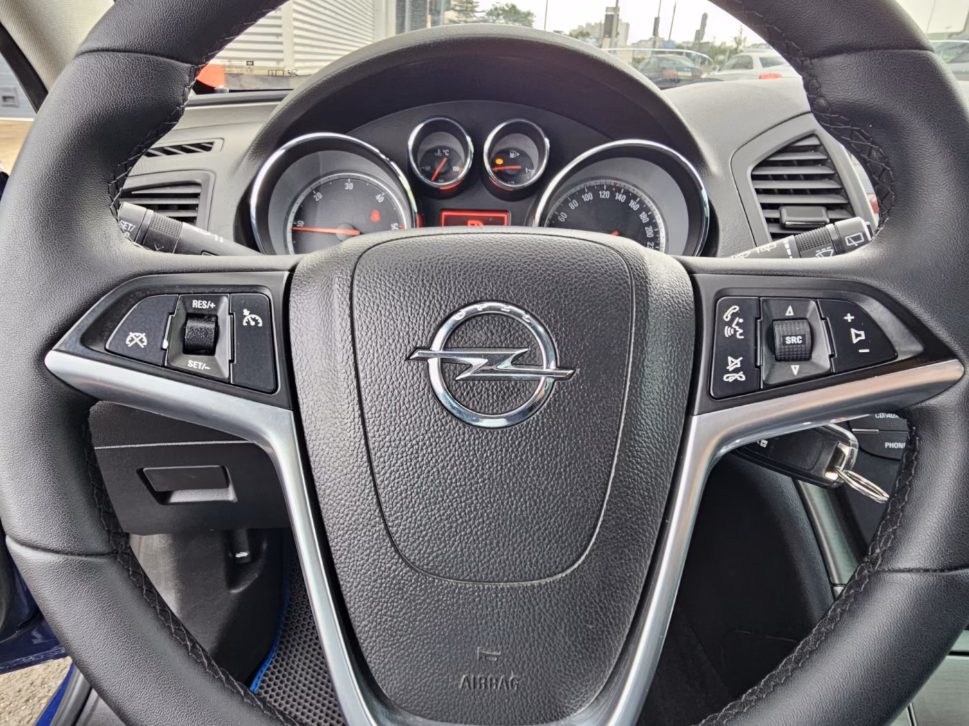 Opel Insignia фото 19