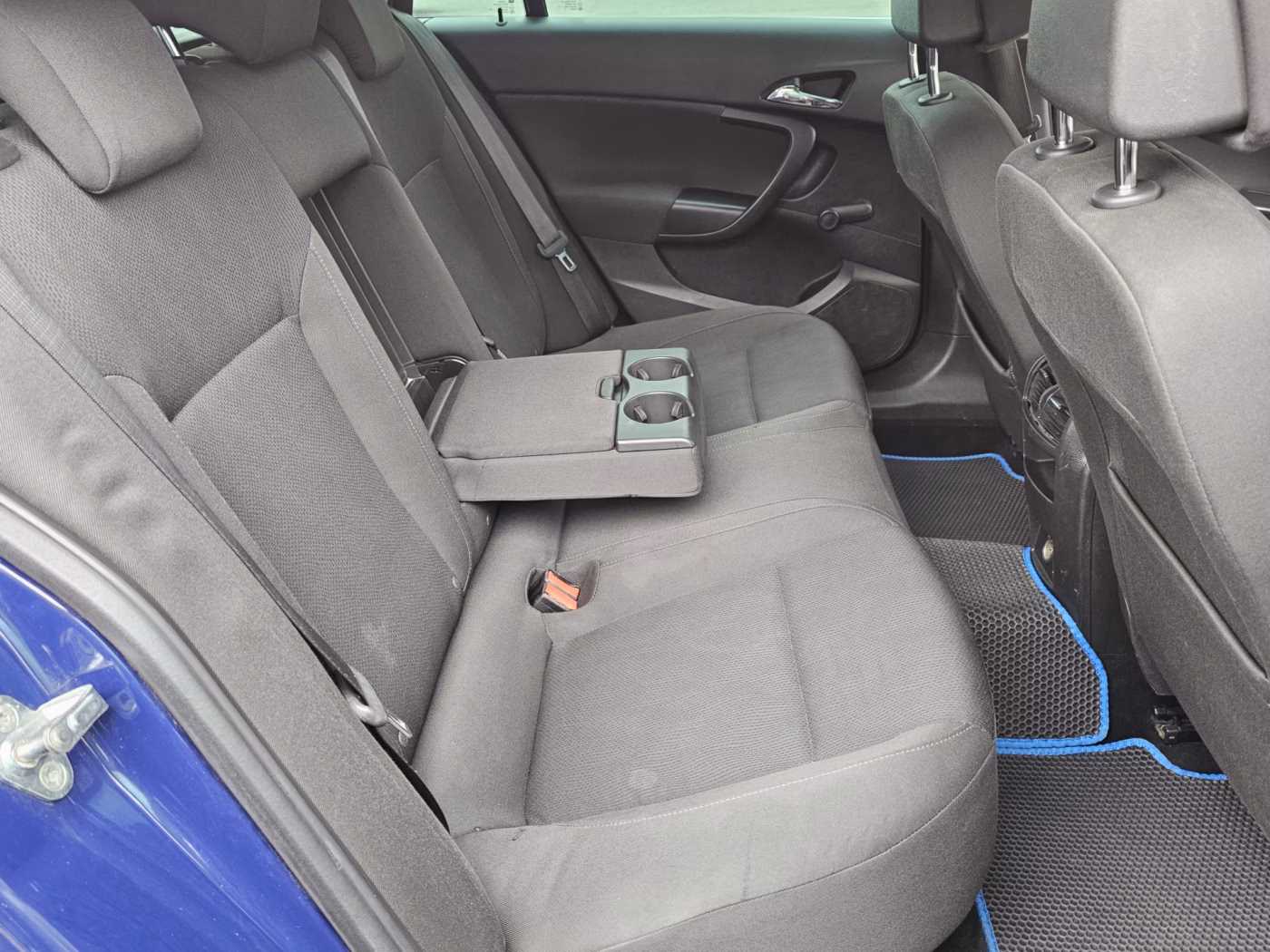 Opel Insignia фото 14