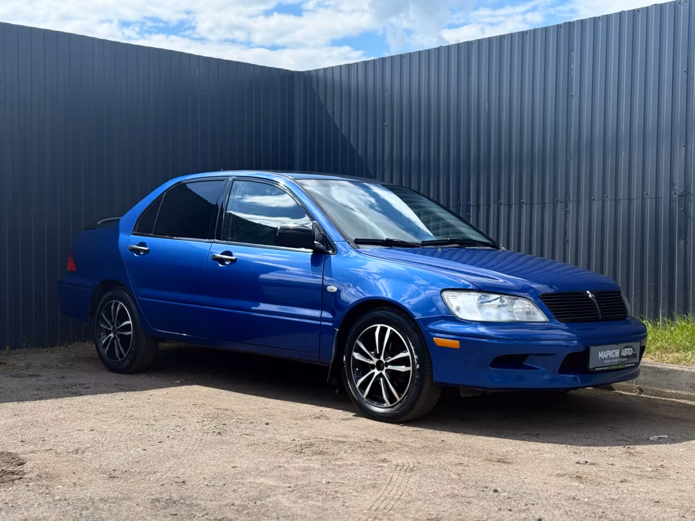 Mitsubishi Lancer фото 3