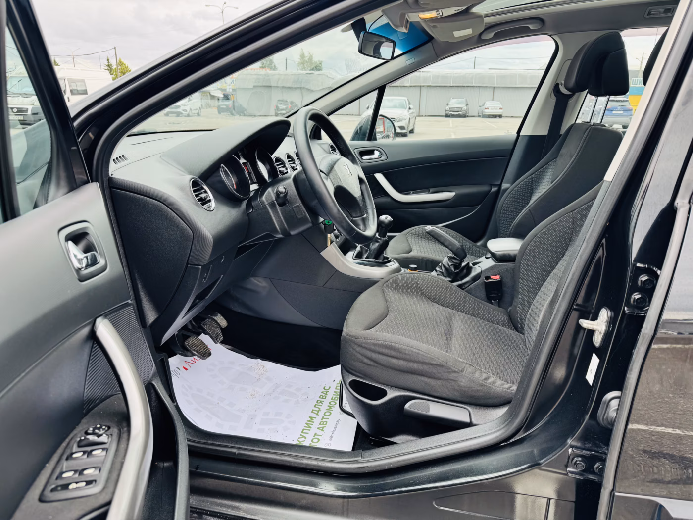 Peugeot 308 фото 5