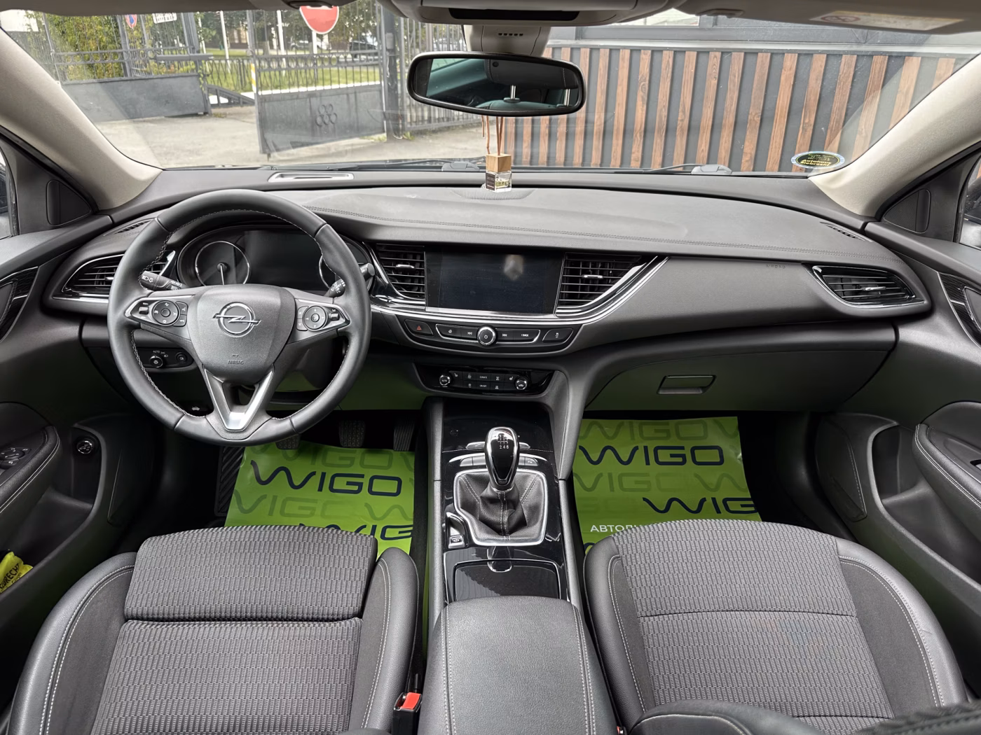 Opel Insignia фото 8