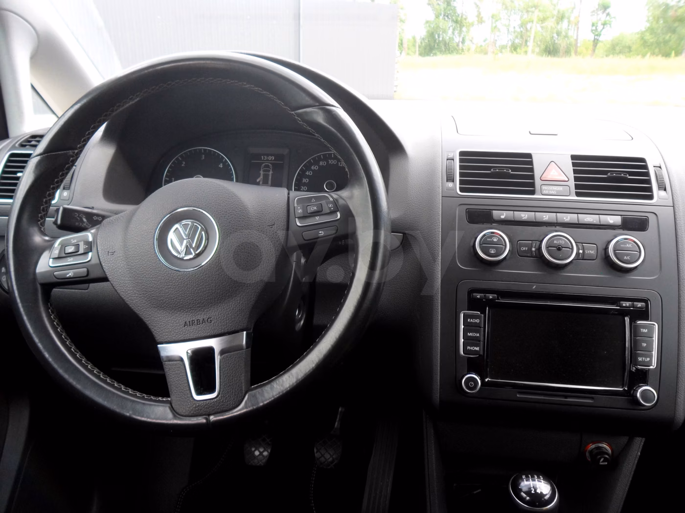 Volkswagen Touran фото 7