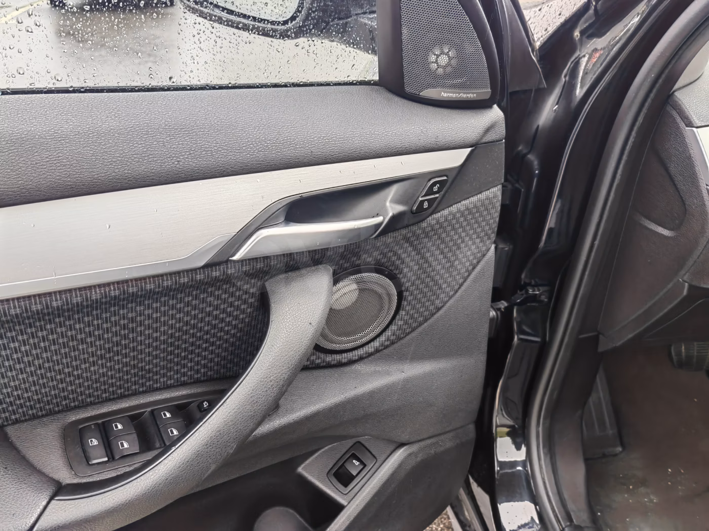 BMW X1 фото 8