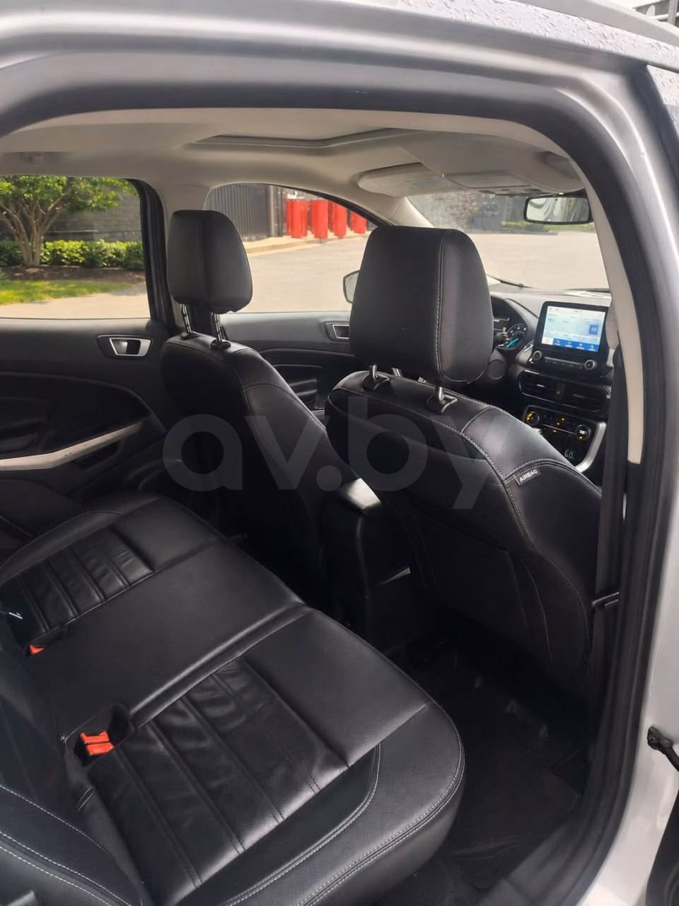 Ford EcoSport фото 8