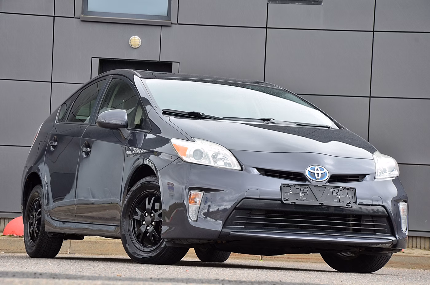 Toyota Prius фото 3