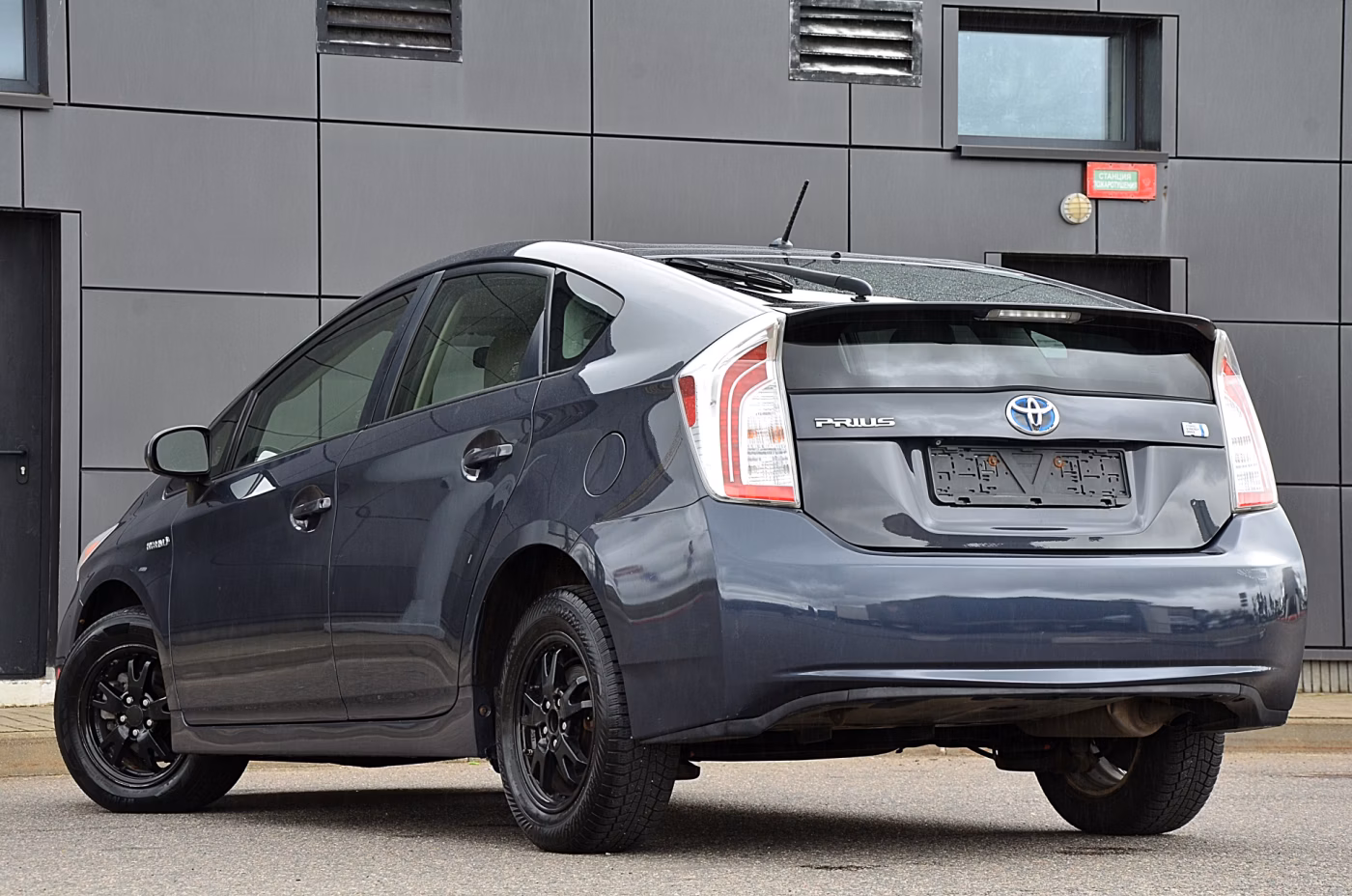 Toyota Prius фото 7