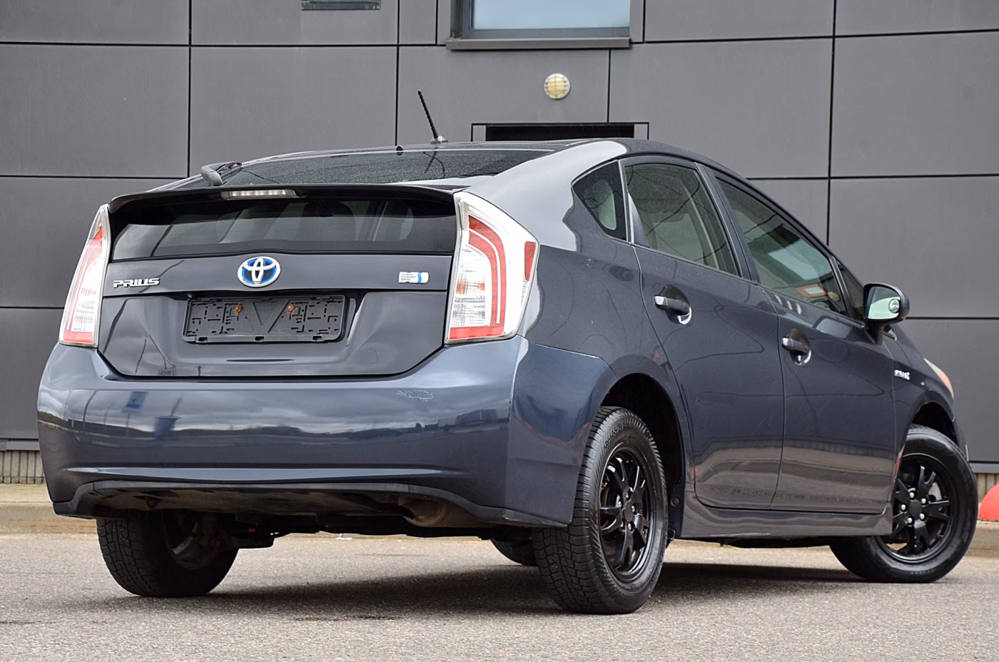 Toyota Prius фото 10