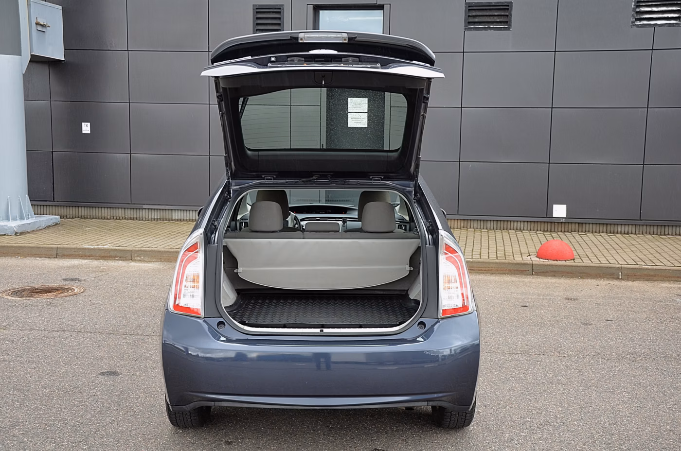 Toyota Prius фото 9