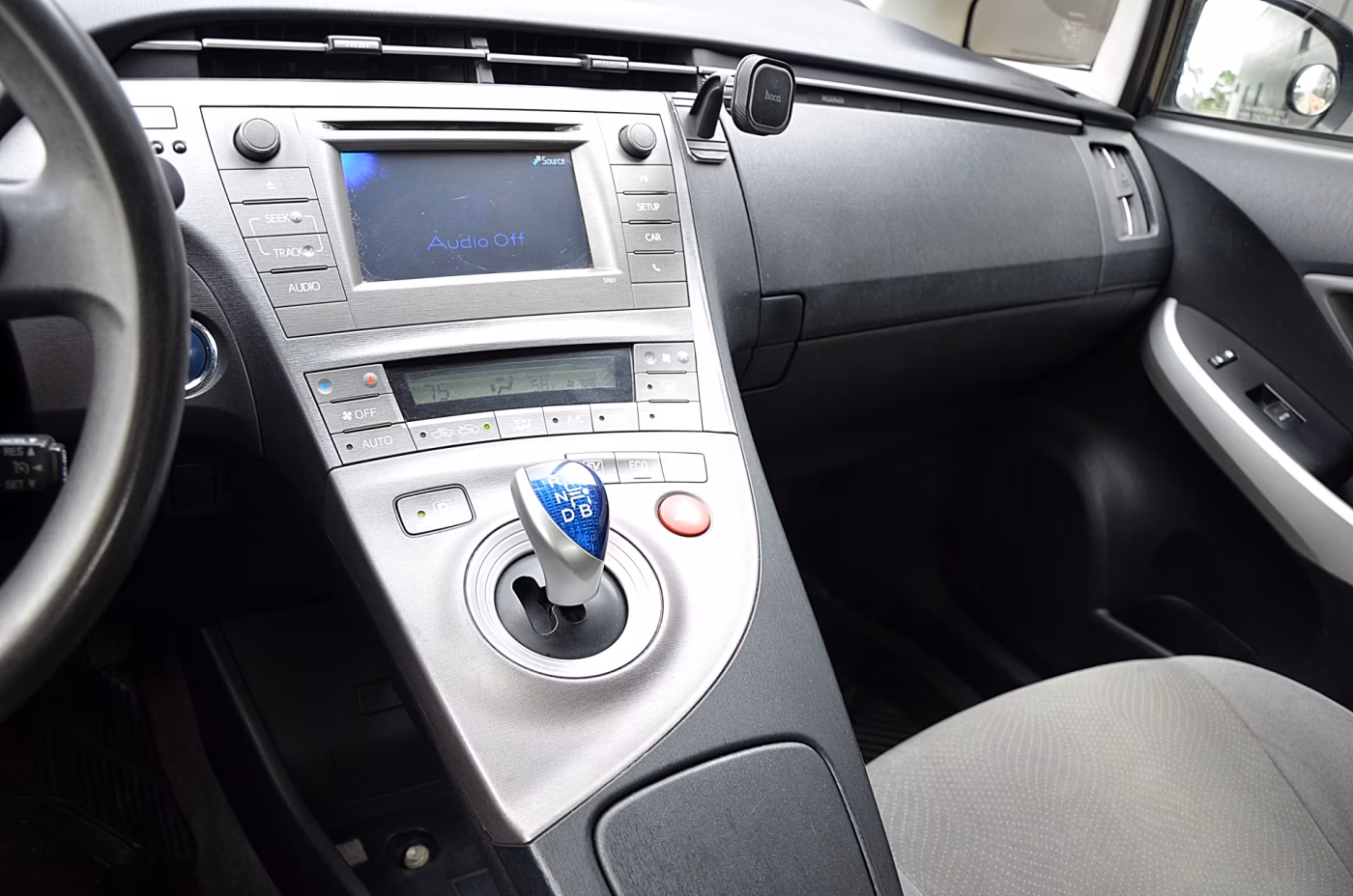 Toyota Prius фото 14