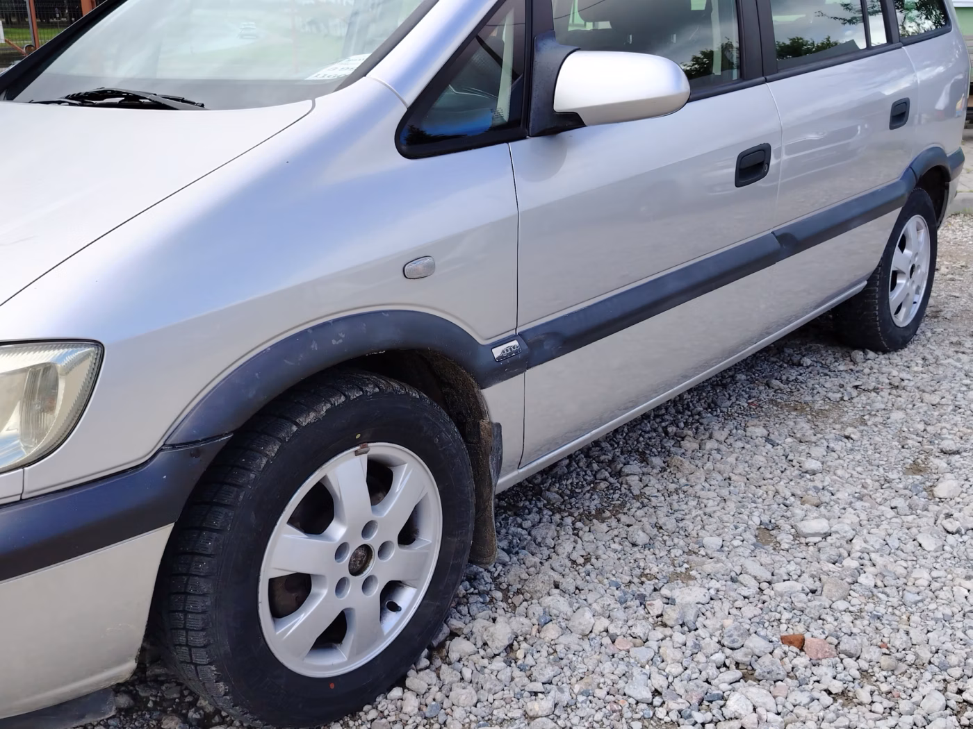 Opel Zafira фото 4