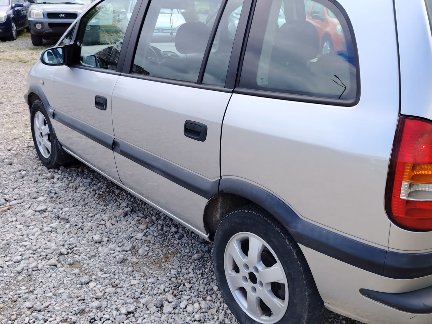 Opel Zafira фото 12