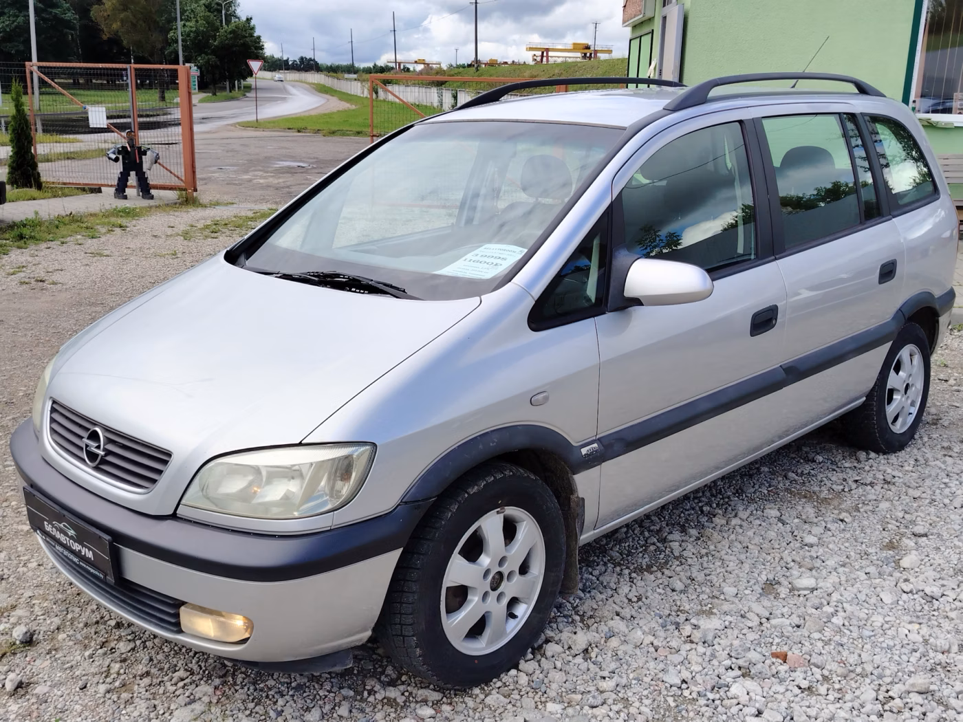 Opel Zafira фото 2