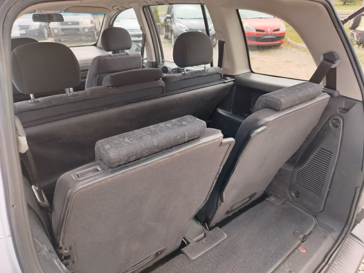 Opel Zafira фото 13