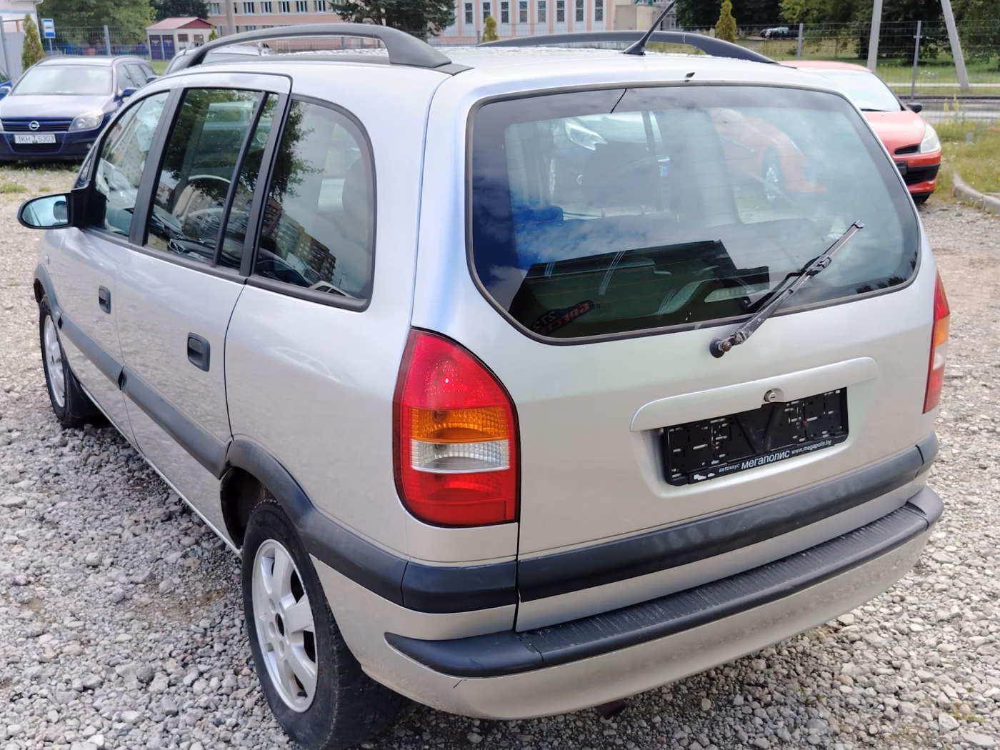 Opel Zafira фото 11