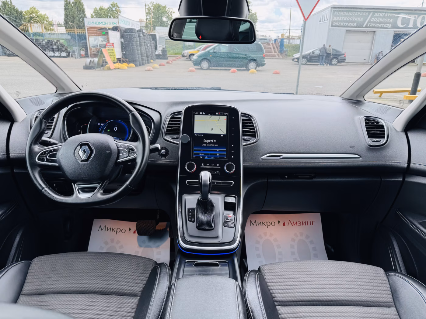 Renault Grand Scenic фото 10