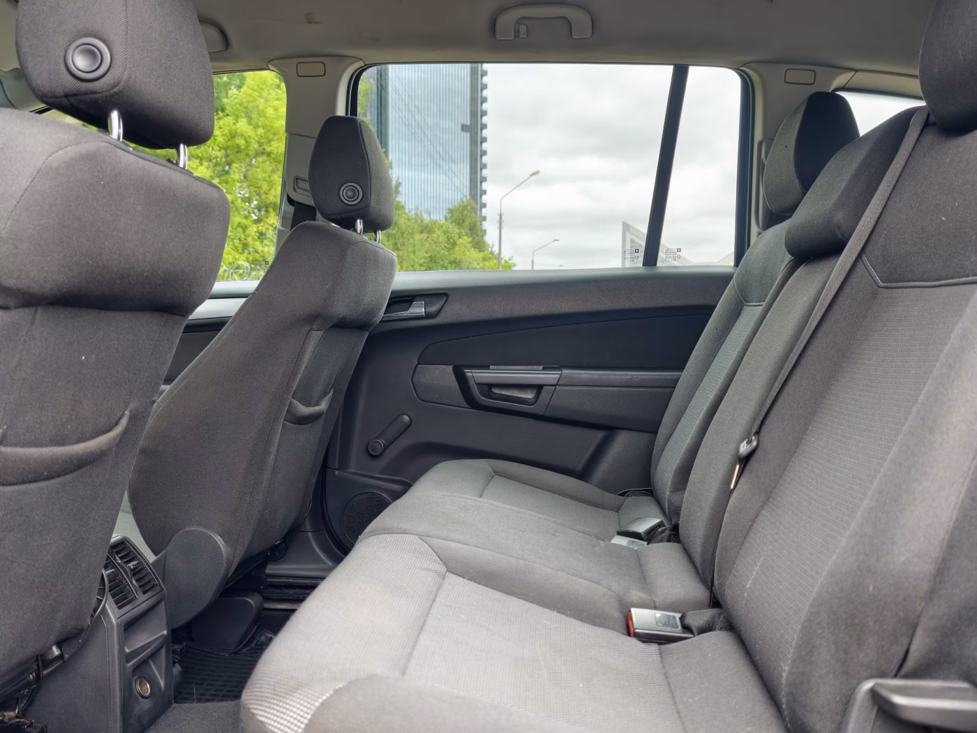 Opel Zafira фото 11