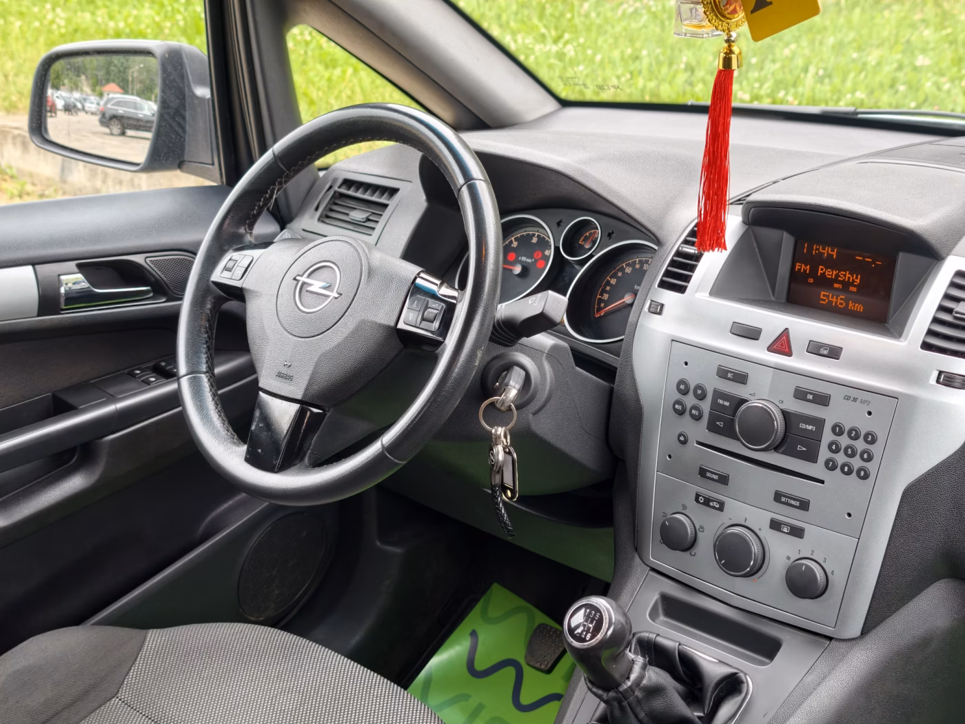 Opel Zafira фото 14