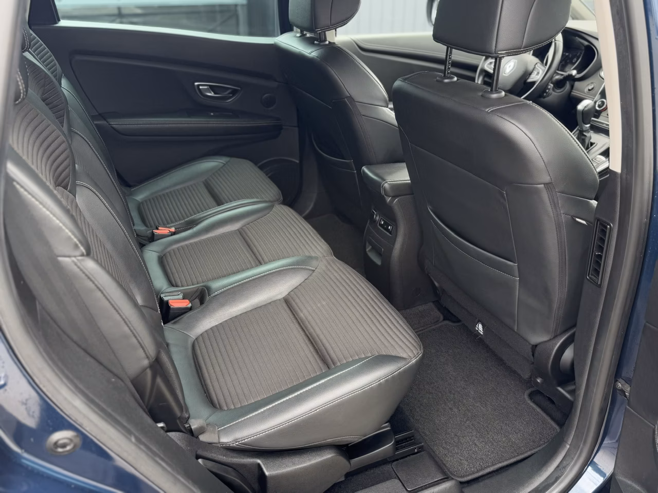 Renault Grand Scenic фото 16