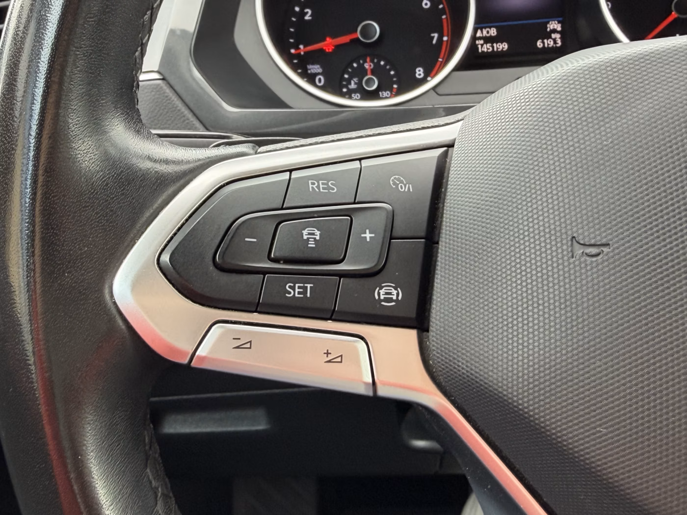 Volkswagen Tiguan фото 16