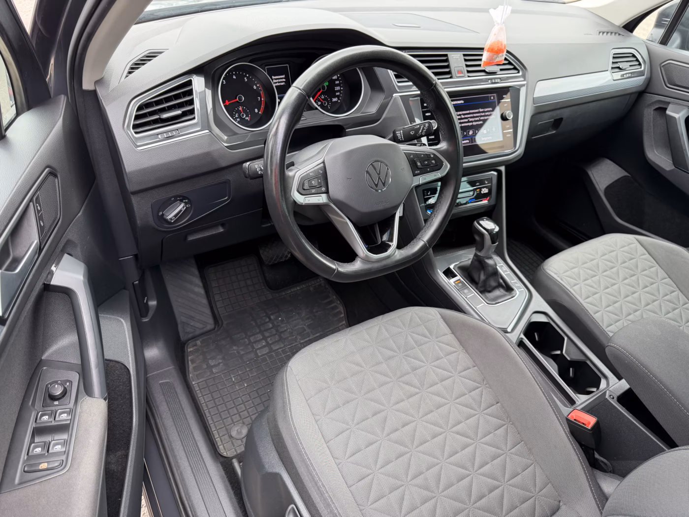 Volkswagen Tiguan фото 9