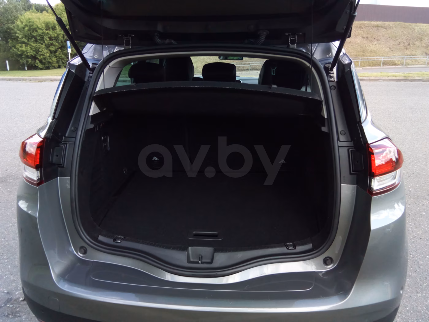 Renault Scenic фото 9