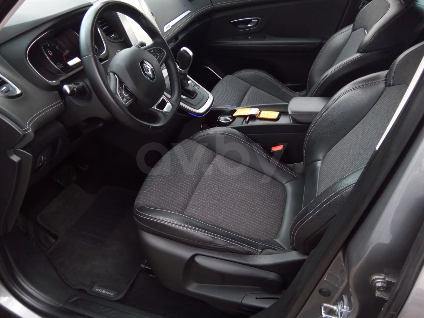 Renault Scenic фото 10