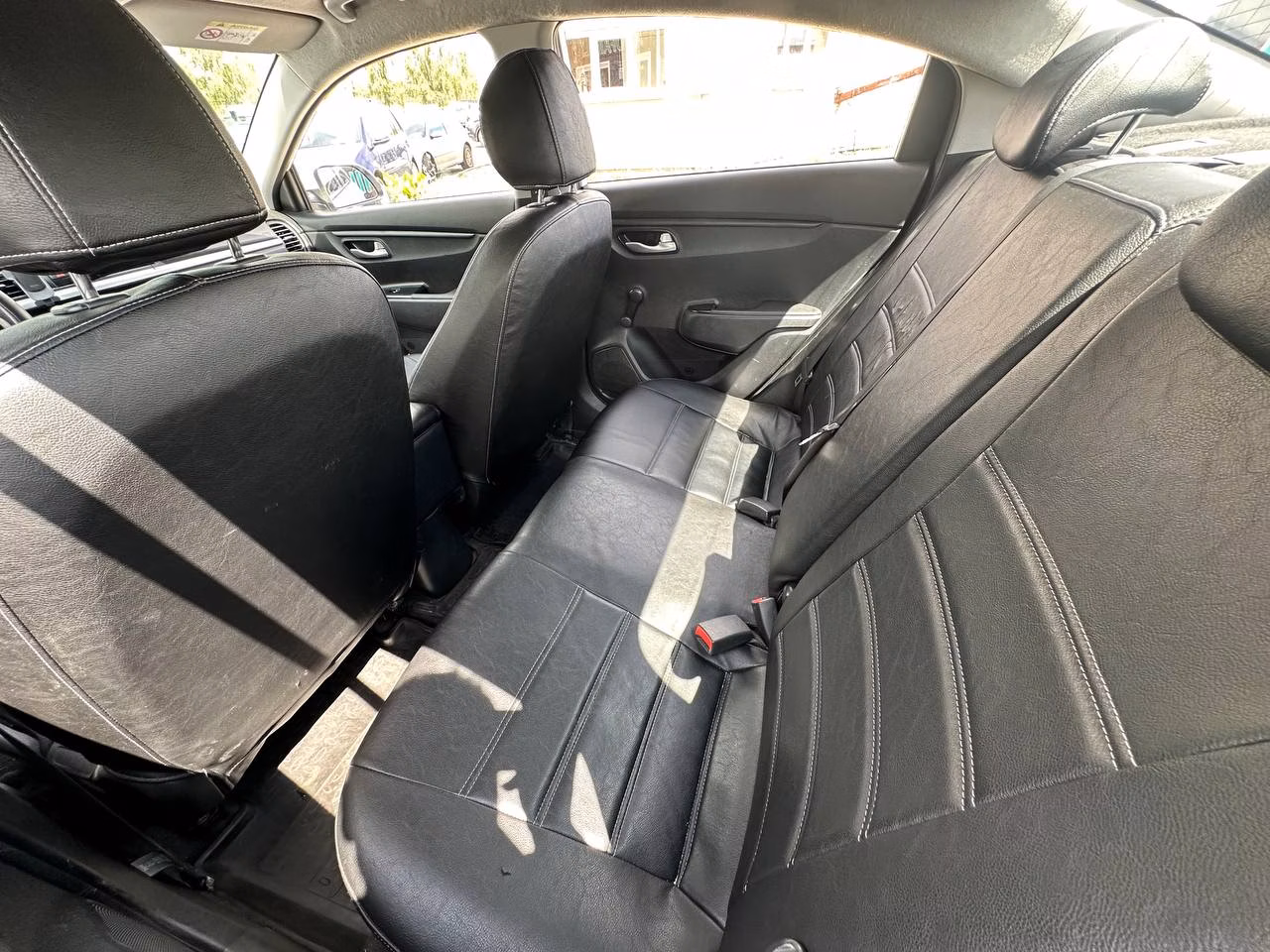 Kia Rio фото 14