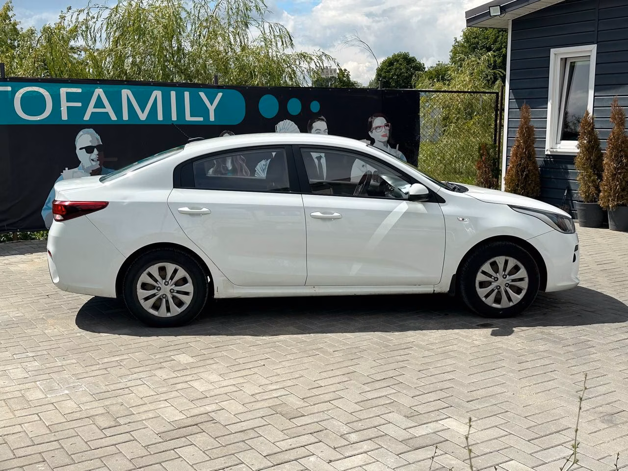 Kia Rio фото 8