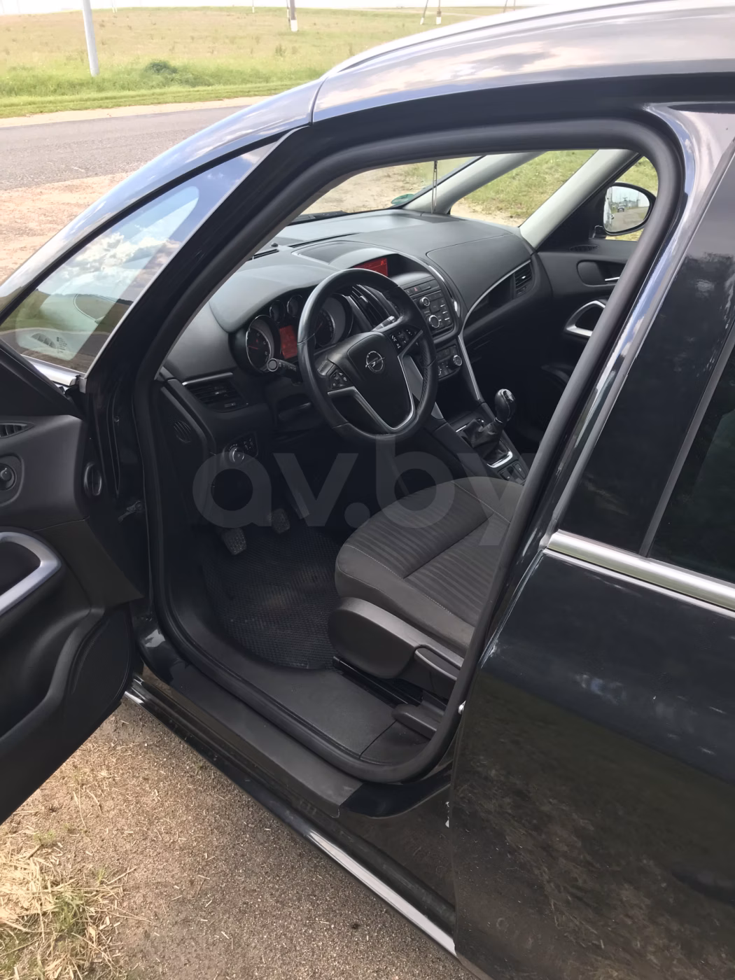 Opel Zafira фото 7