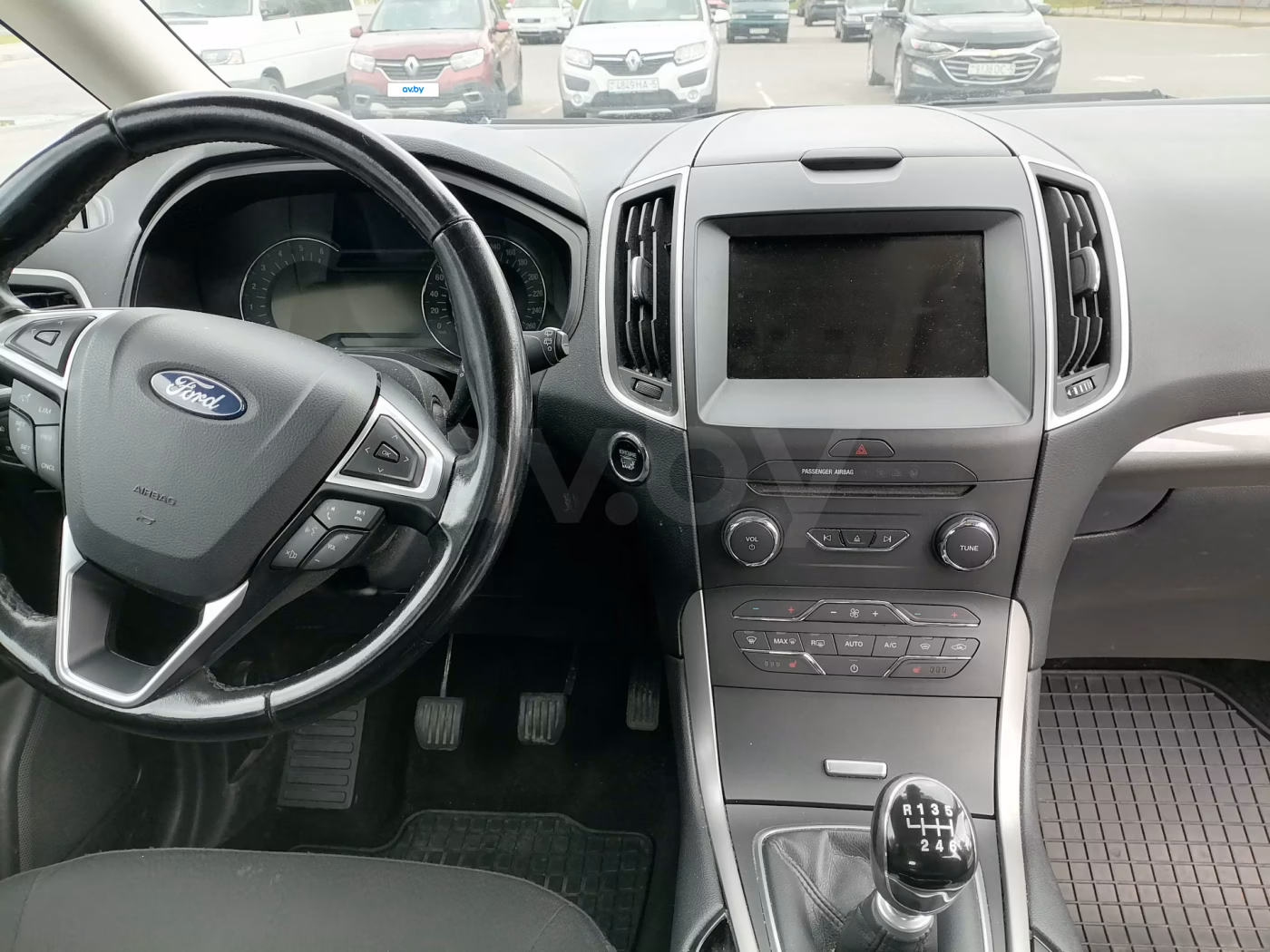 Ford Galaxy фото 8