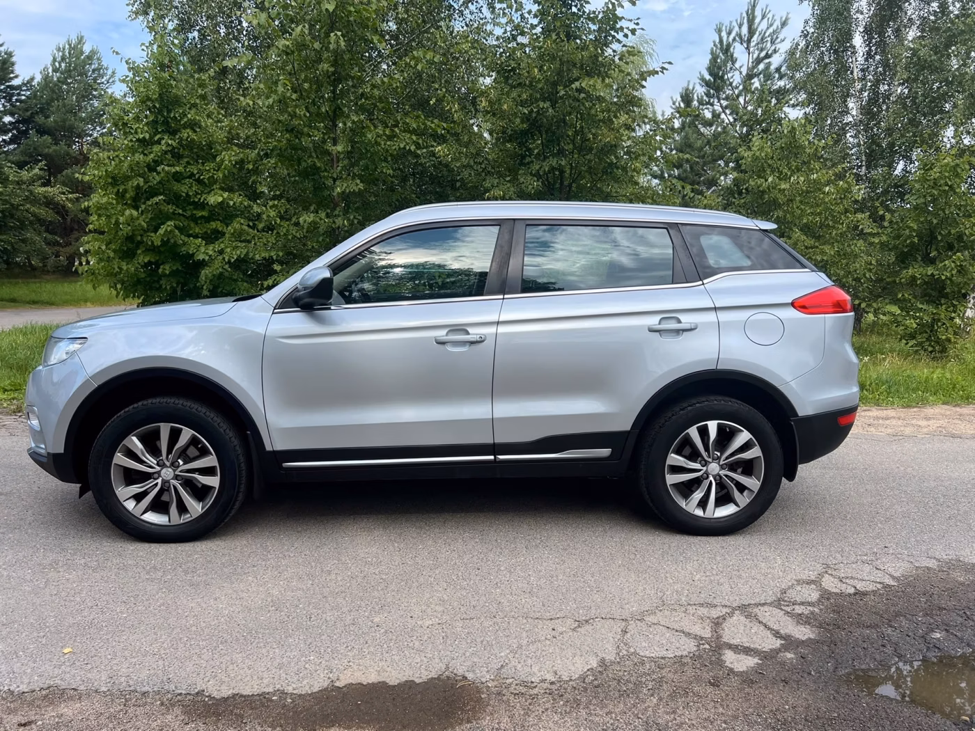 Geely Atlas фото 4
