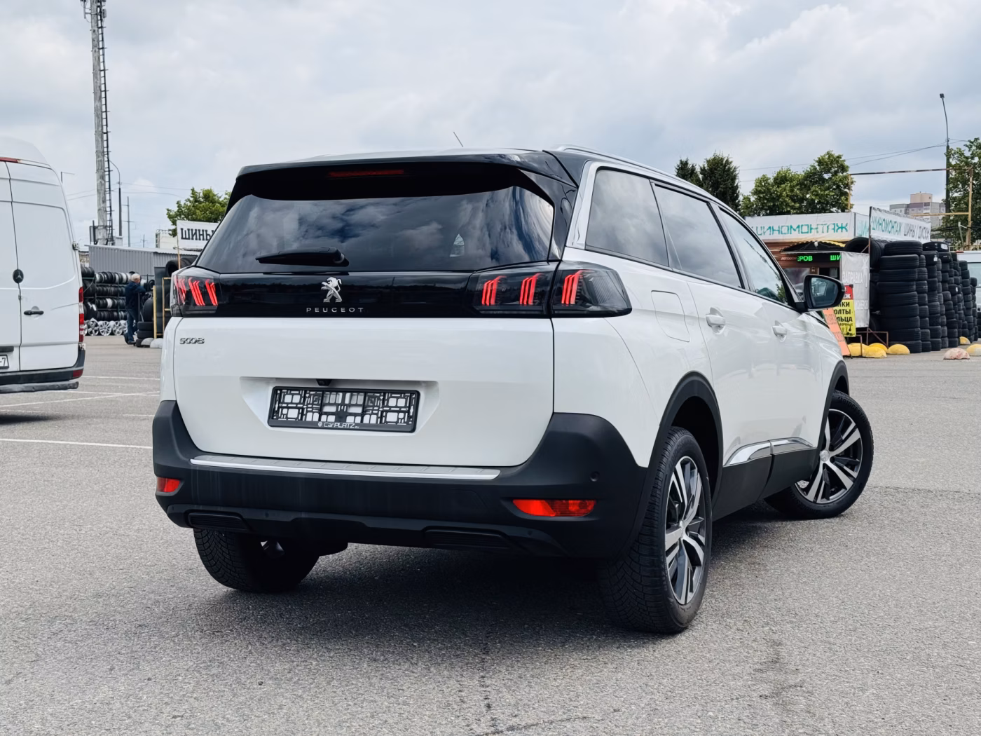 Peugeot 5008 фото 2