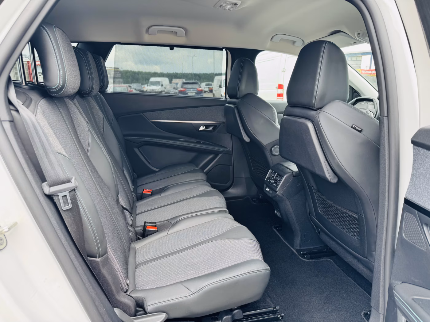 Peugeot 5008 фото 8