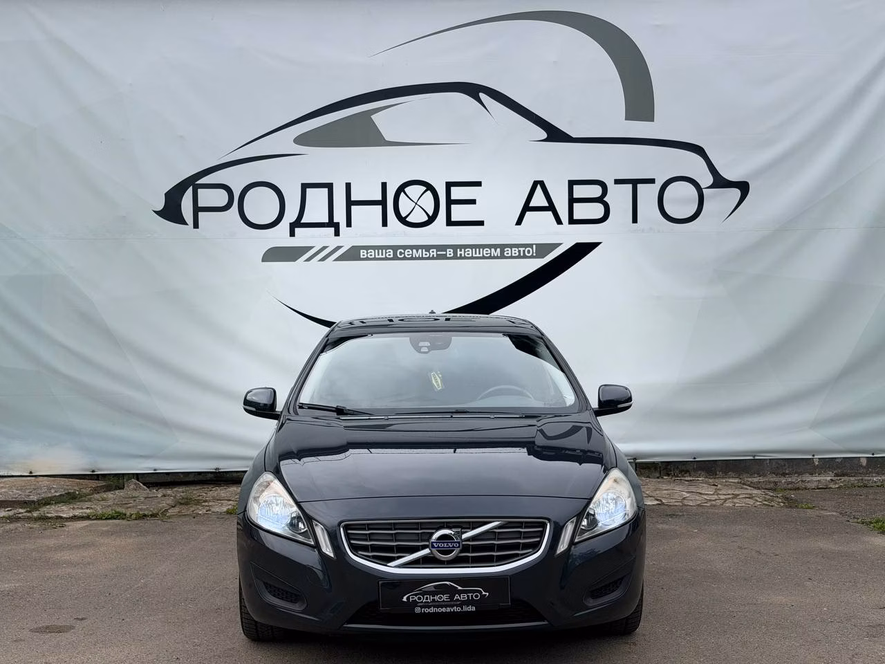 Volvo S60 фото 3
