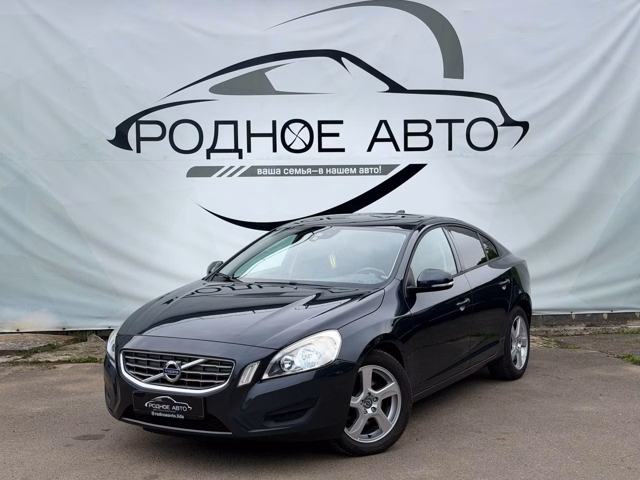 Volvo S60 фото 2