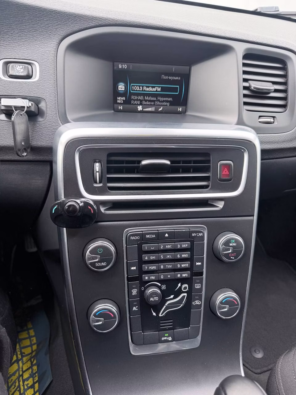 Volvo S60 фото 10