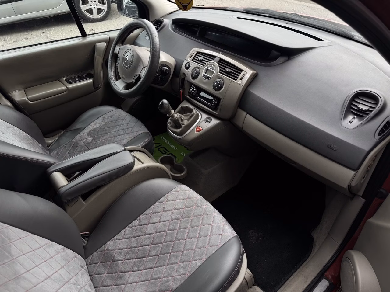 Renault Scenic фото 8
