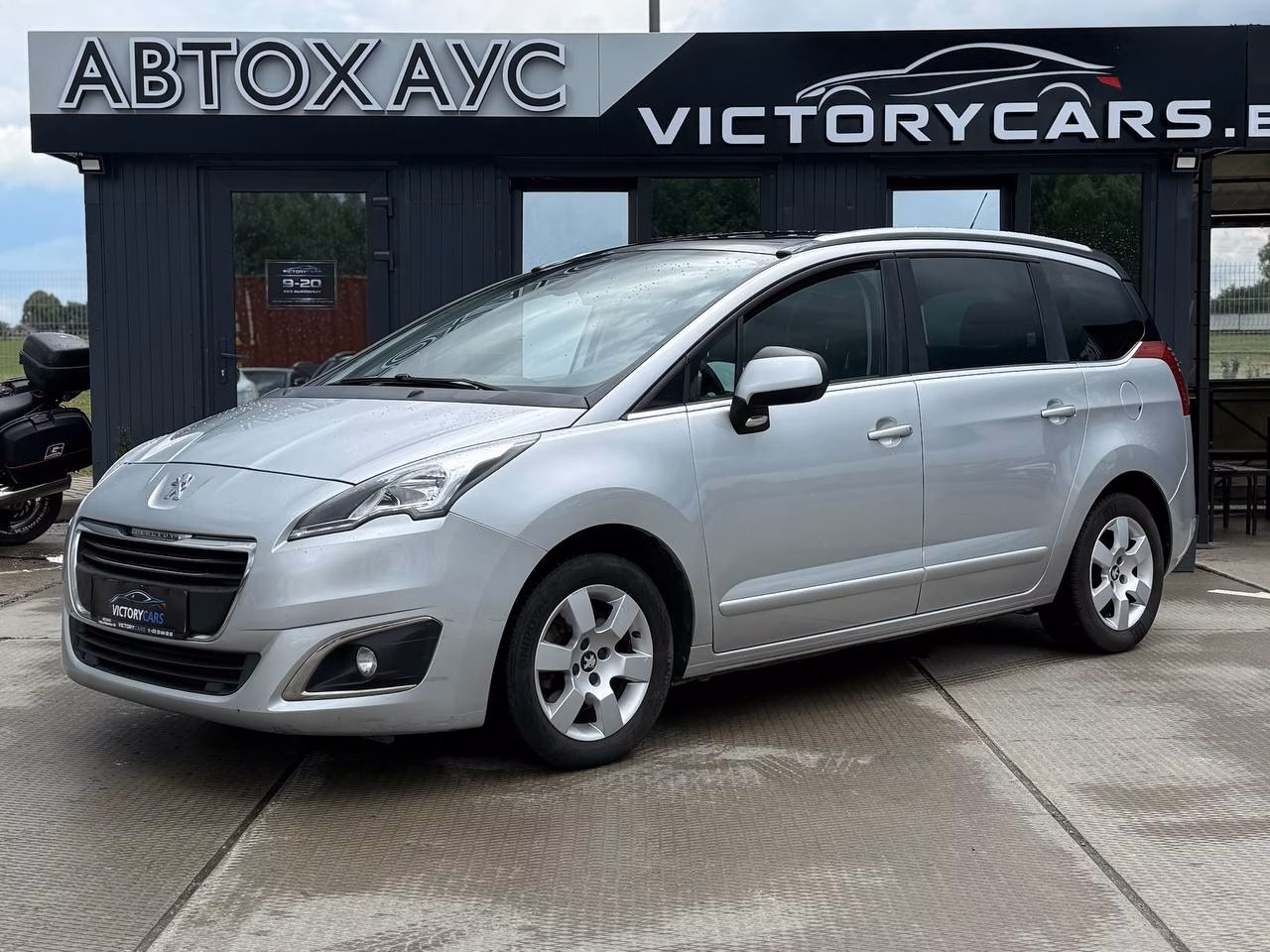Peugeot 5008