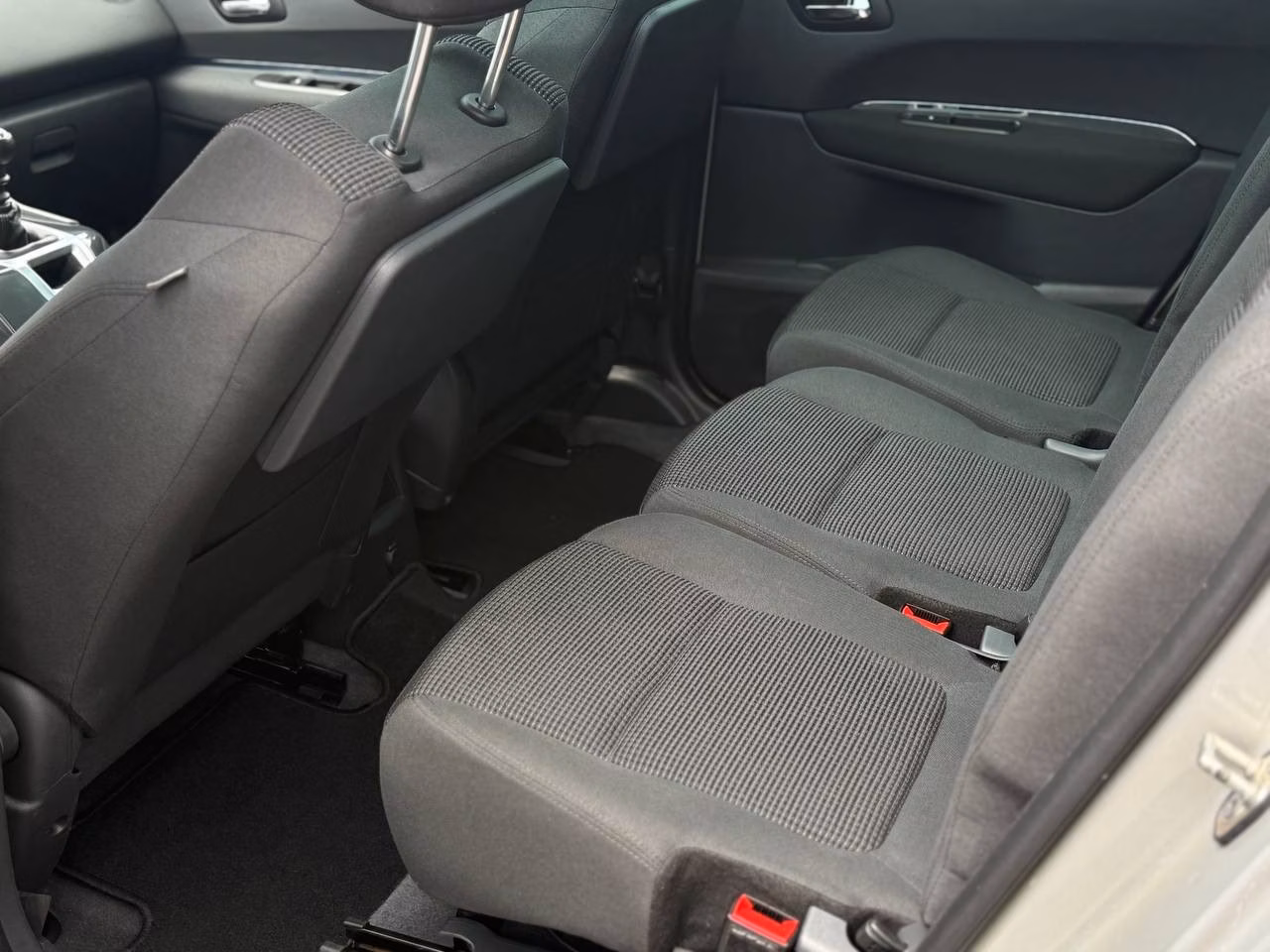 Peugeot 5008 фото 13