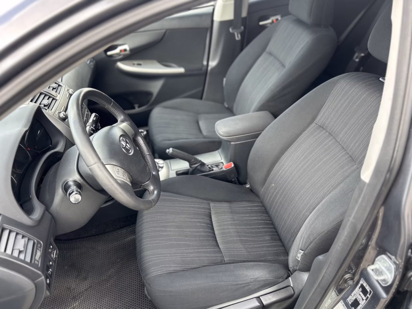 Toyota Corolla фото 14